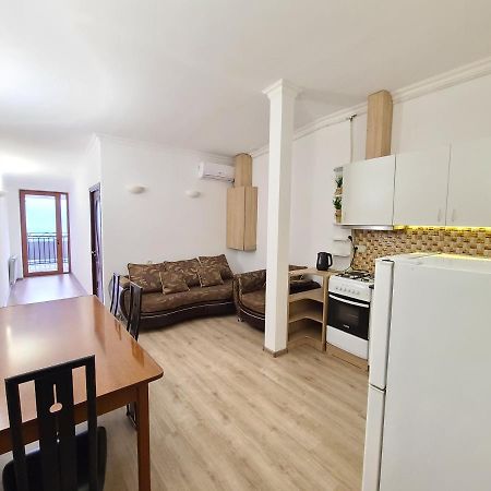 Flat With Balcony On Cascade Apartamento Erevan Exterior foto