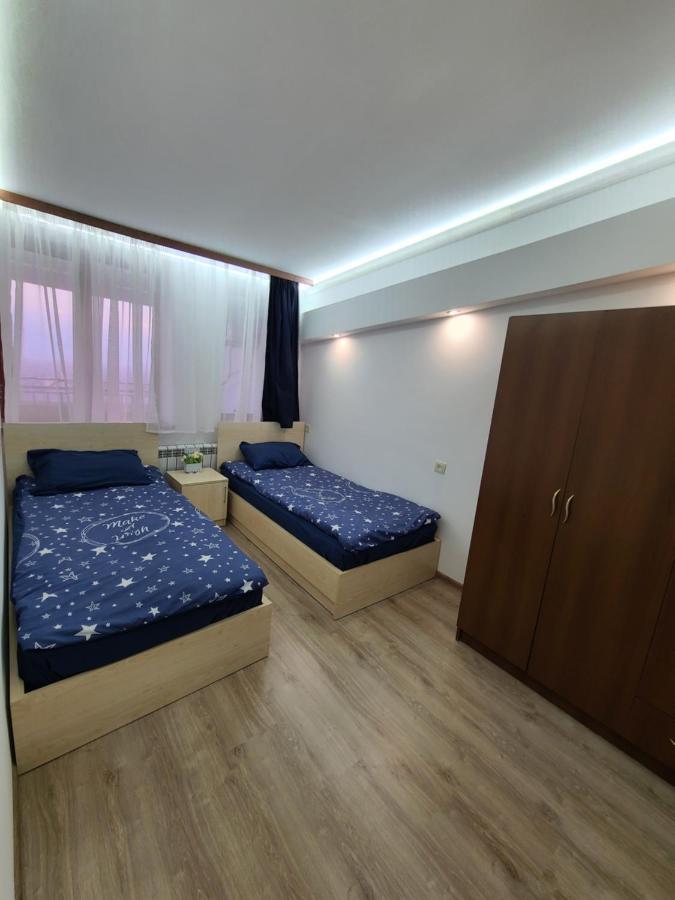 Flat With Balcony On Cascade Apartamento Erevan Exterior foto